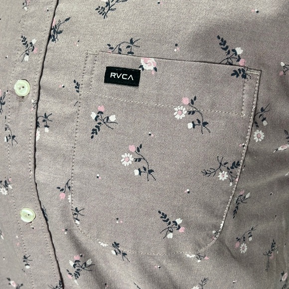 RVCA Men’s short sleeve Rose Button Up Slim Fit Medium - Picture 8 of 8